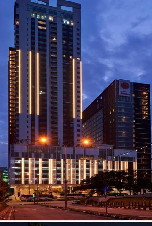 Suasana Jb At Jb Center Luxury Modern & Rustic 1Br Apt For Bussiness,Vacation Trips 新山 外观 照片